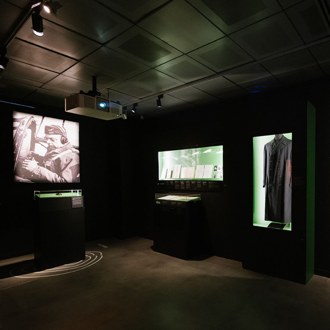 Odoo • Text and Image