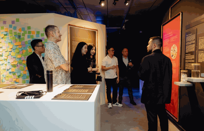 Odoo • Image and Text